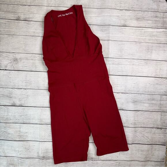 Live the Process Women's V-Neck Jumpsuit with Shorts Performance Red Size Medium - Picture 3 of 9